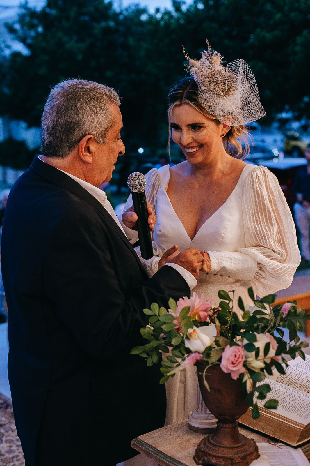 Foto NÃO PRECISAMOS DE UM CASAMENTO GRANDE PARA SE TORNAR UM GRANDE CASAMENTO Foto NÃO PRECISAMOS DE UM CASAMENTO GRANDE PARA SE TORNAR UM GRANDE CASAMENTO - Imagem 32