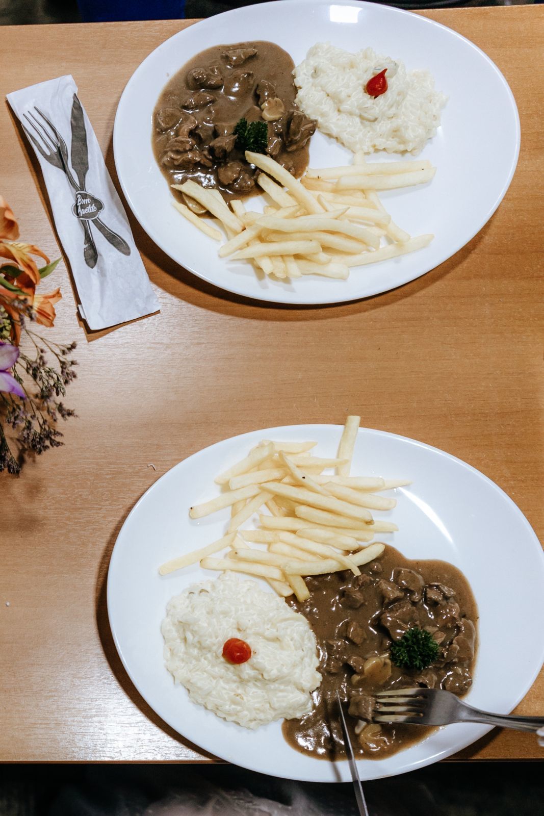 Foto Que sentimentos eu tenho ao casar | No Restaurante | por Natália Tavares Foto Que sentimentos eu tenho ao casar | No Restaurante | por Natália Tavares - Imagem 23