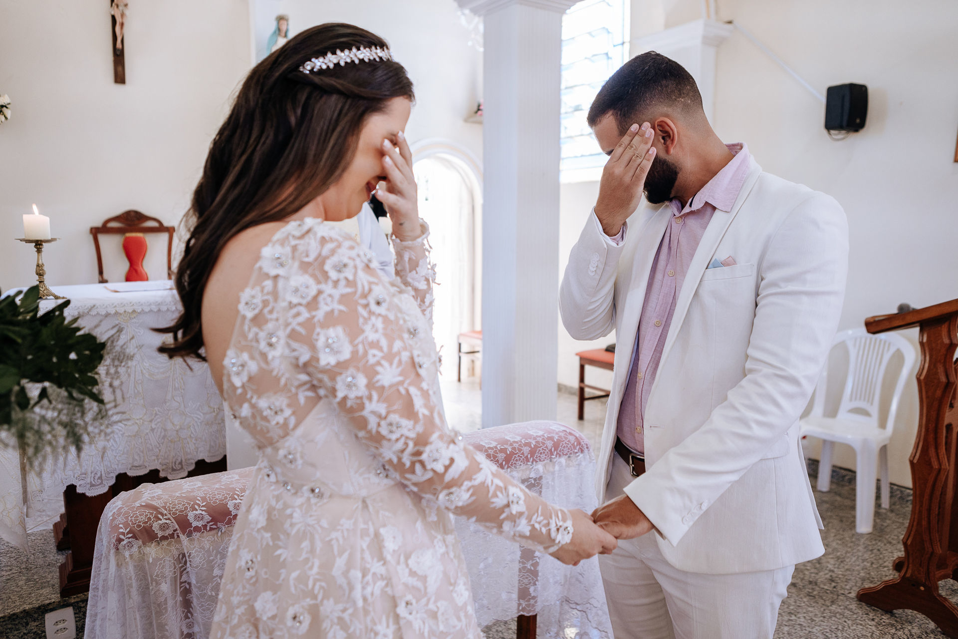 Foto Que sentimentos eu tenho ao casar | Na igreja e no sítio | Por Nathália Valladares Foto Que sentimentos eu tenho ao casar | Na igreja e no sítio | Por Nathália Valladares - Imagem 7