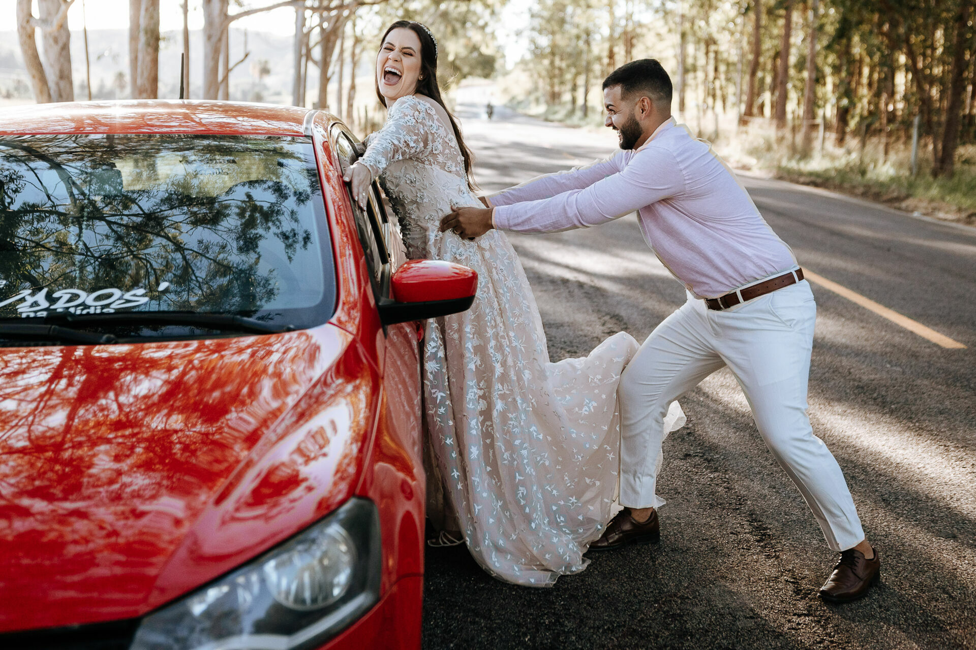 Foto Que sentimentos eu tenho ao casar | Na igreja e no sítio | Por Nathália Valladares Foto Que sentimentos eu tenho ao casar | Na igreja e no sítio | Por Nathália Valladares - Imagem 19